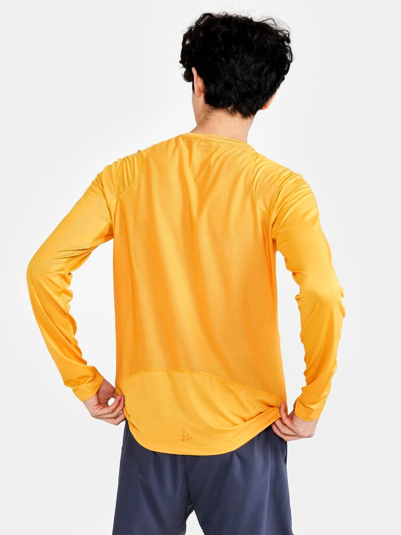 Craft Sportswear NA MEN'S ADV ESSENCE TEE 29 Craft Sportswear NA MEN'S ADV ESSENCE TEE