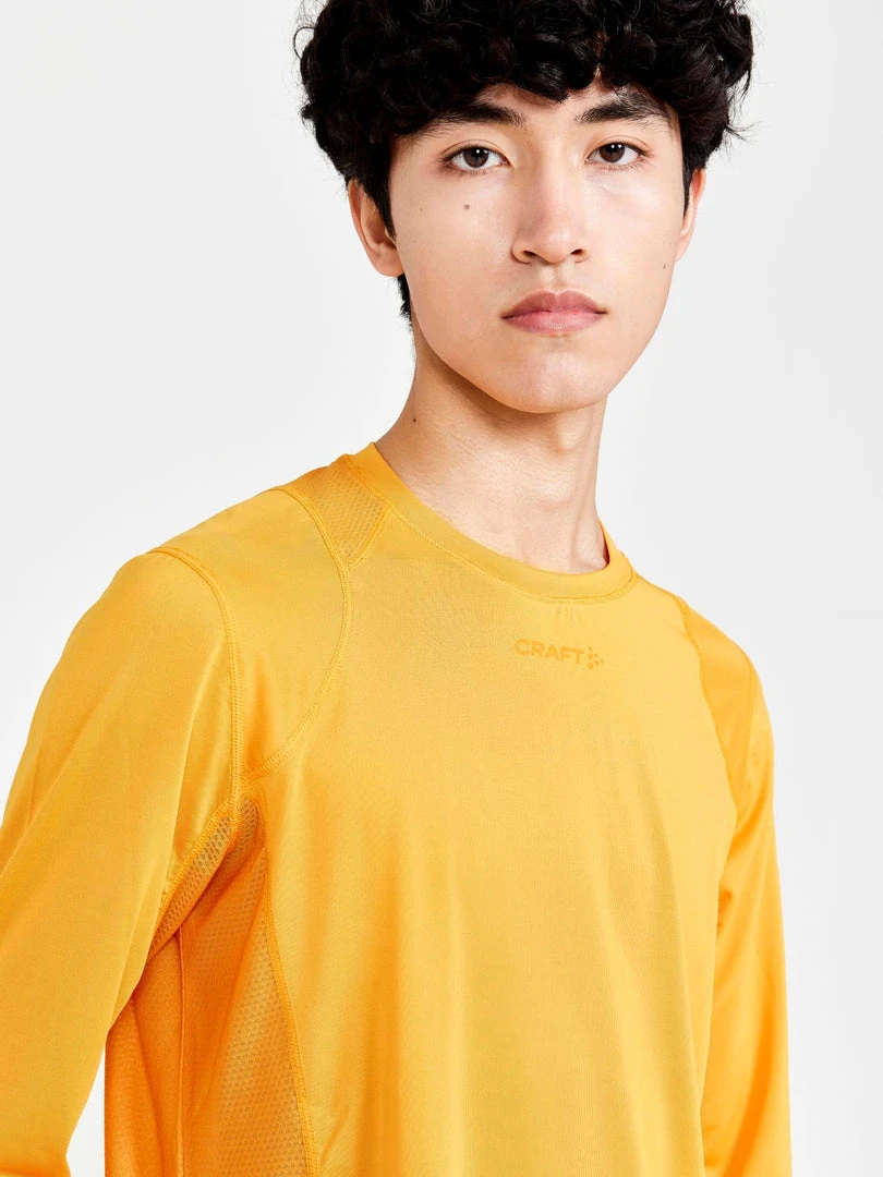 Craft Sportswear NA MEN'S ADV ESSENCE TEE 30 Craft Sportswear NA MEN'S ADV ESSENCE TEE