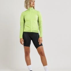 Craft Sportswear NA WOMEN'S ESSENCE LIGHT WIND CYCLING JKT 33 Craft Sportswear NA WOMEN'S ESSENCE LIGHT WIND CYCLING JKT