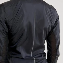 Craft Sportswear NA WOMEN'S ESSENCE LIGHT WIND CYCLING JKT 37 Craft Sportswear NA WOMEN'S ESSENCE LIGHT WIND CYCLING JKT
