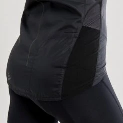 Craft Sportswear NA WOMEN'S ESSENCE LIGHT WIND CYCLING JKT 38 Craft Sportswear NA WOMEN'S ESSENCE LIGHT WIND CYCLING JKT