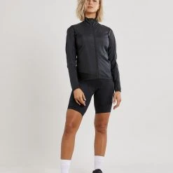 Craft Sportswear NA WOMEN'S ESSENCE LIGHT WIND CYCLING JKT 39 Craft Sportswear NA WOMEN'S ESSENCE LIGHT WIND CYCLING JKT