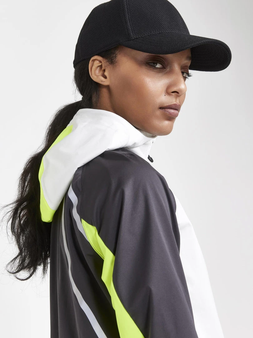 Craft Sportswear NA WOMEN'S PRO HYDRO LUMEN RUNNING JACKET 2 5 Craft Sportswear NA WOMEN'S PRO HYDRO LUMEN RUNNING JACKET 2