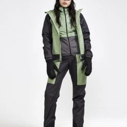 Craft Sportswear NA WOMEN'S ADV HYBRID THERMAL MIDLAYER 59 Craft Sportswear NA WOMEN'S ADV HYBRID THERMAL MIDLAYER